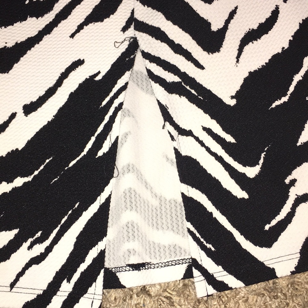 Dress - Picture 4 of 7